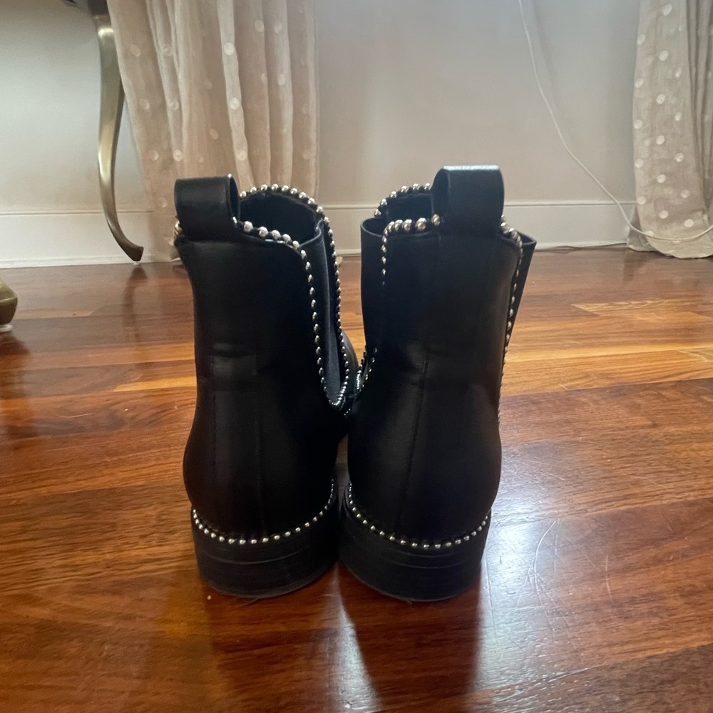 Chelsea Boots - Picture 2 of 2